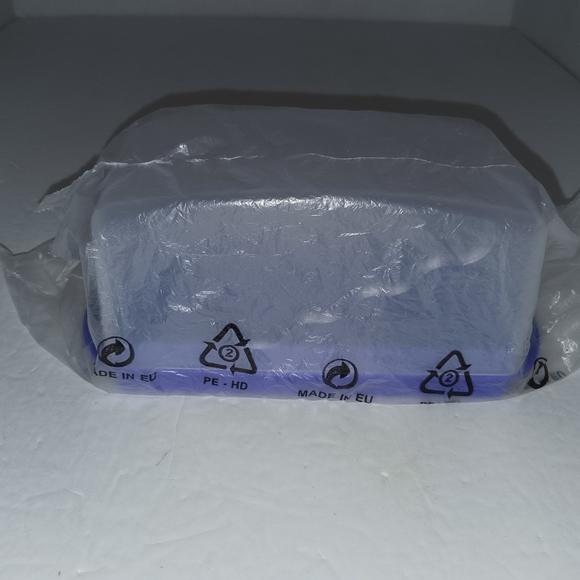 Tupperware Impressions Double Butter or Cream Cheese Keeper - NWOT, Sealed - Picture 3 of 3